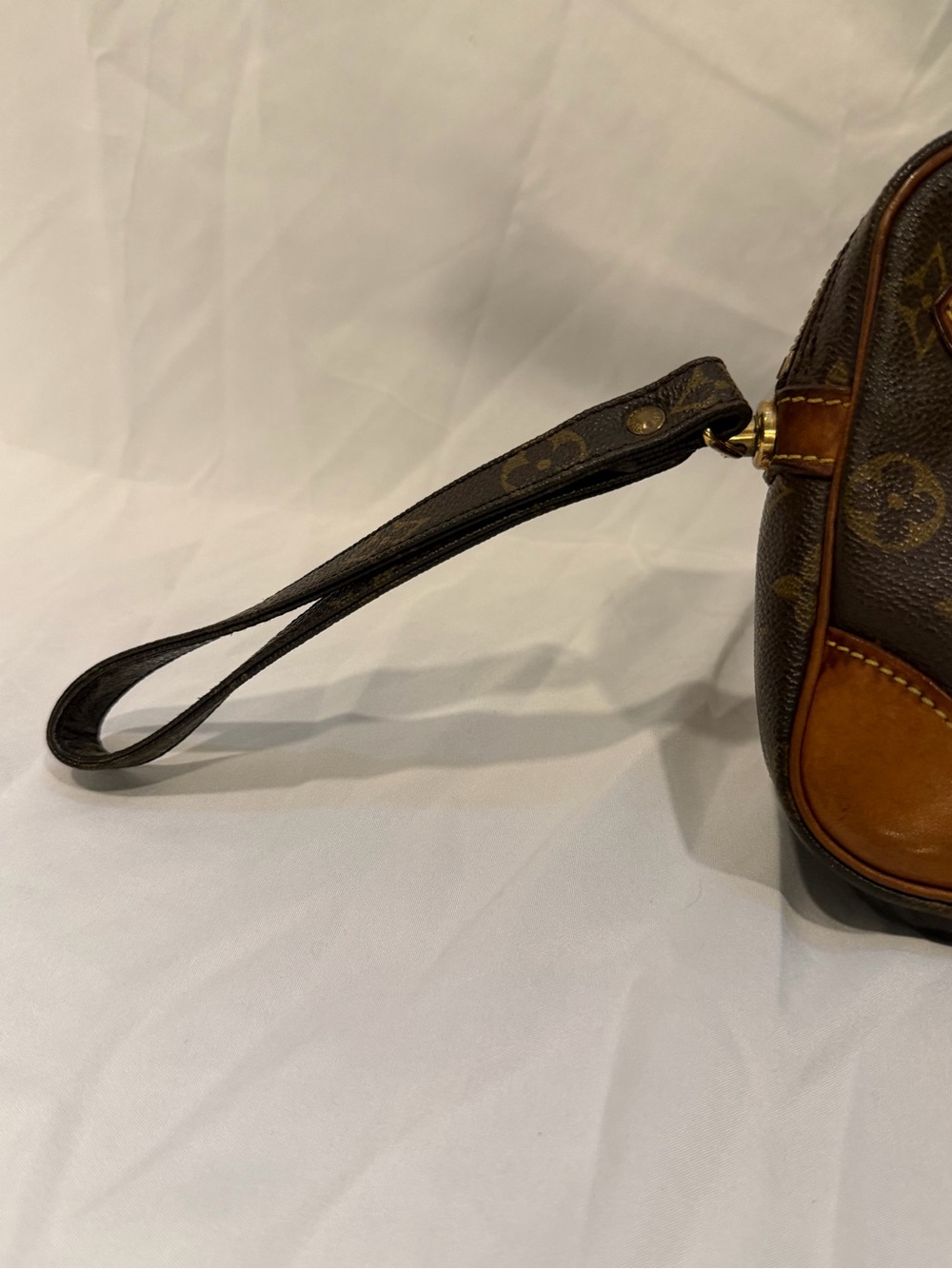 Louis Vuitton Monogram Canvas Toiletry Pouch in Brown and Tan - Picture 4 of 10